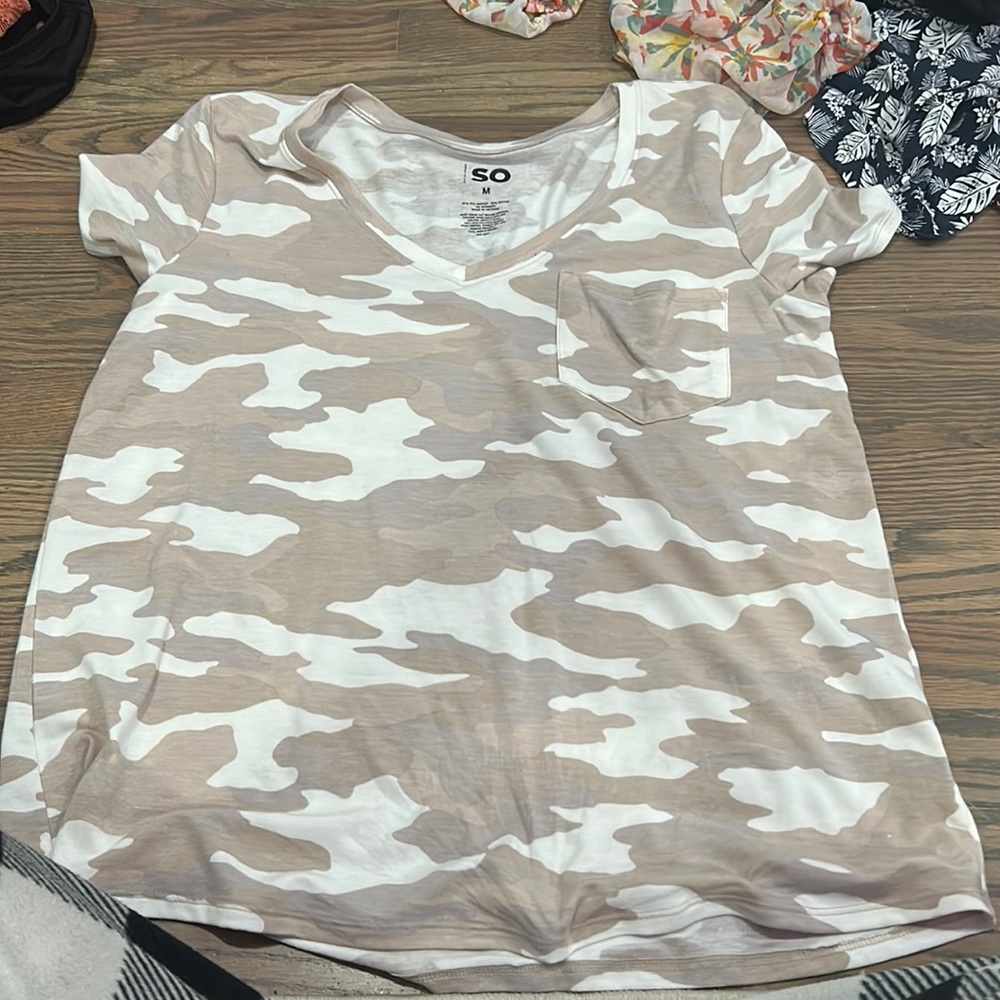 light camo thin shirt